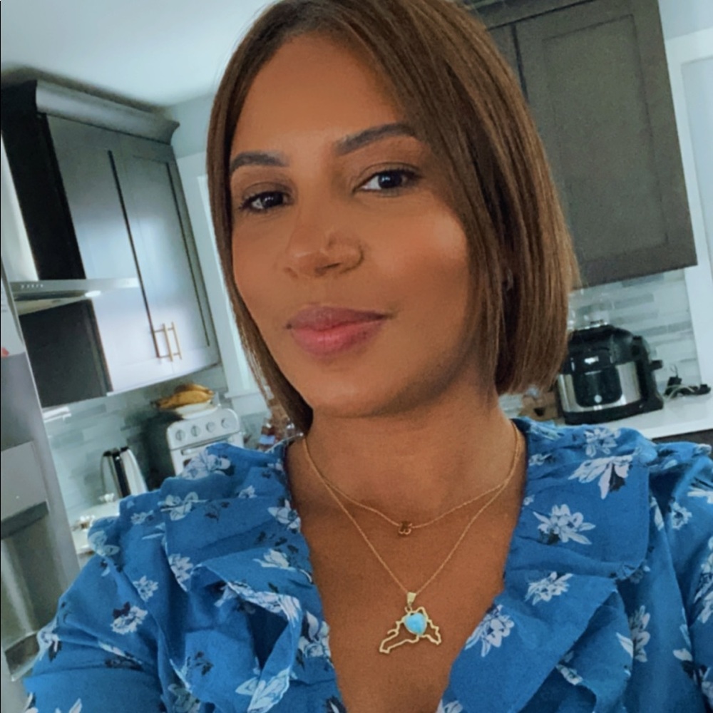 Meet your Posher, Awilda